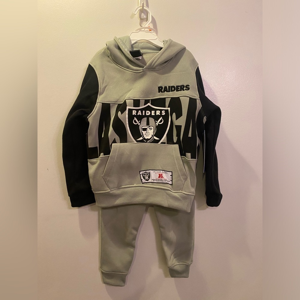 Kids NFL Las Vegas Raiders Hoodie and Sweatpants Outfit NWT size 4